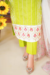 Scentora – A Graceful Ensemble from the Floral Whisper Collection