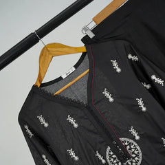 3 Pc Embroidered Lawn Suit