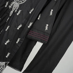3 Pc Embroidered Lawn Suit
