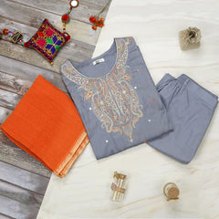 3 Pc Embroidered Lawn Suit
