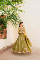 Serene – Noorangi – Kalidar Peshwas