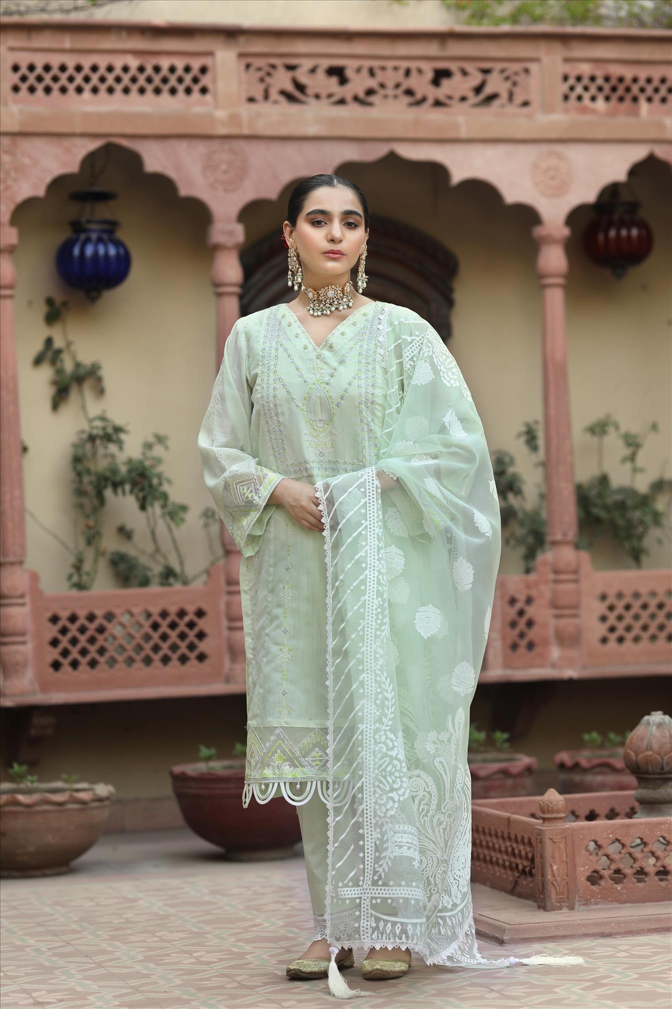 Lilit - Amour Luxury Pret Collection By Noorangi noorangi