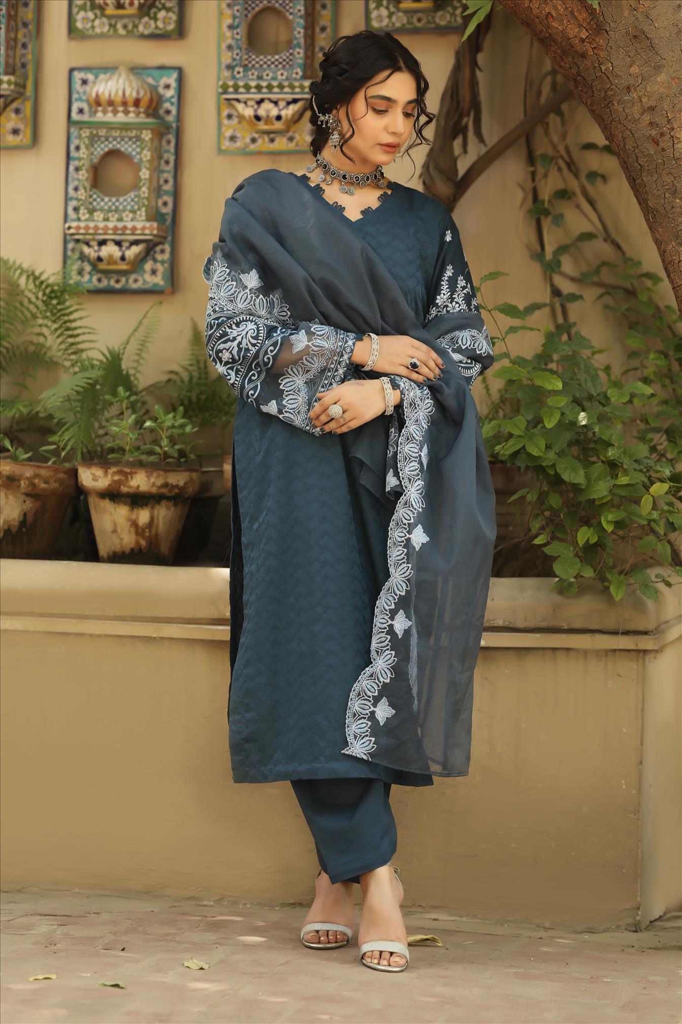 Risa - Amour Luxury Pret Collection By Noorangi noorangi