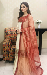 Khakhi Zari