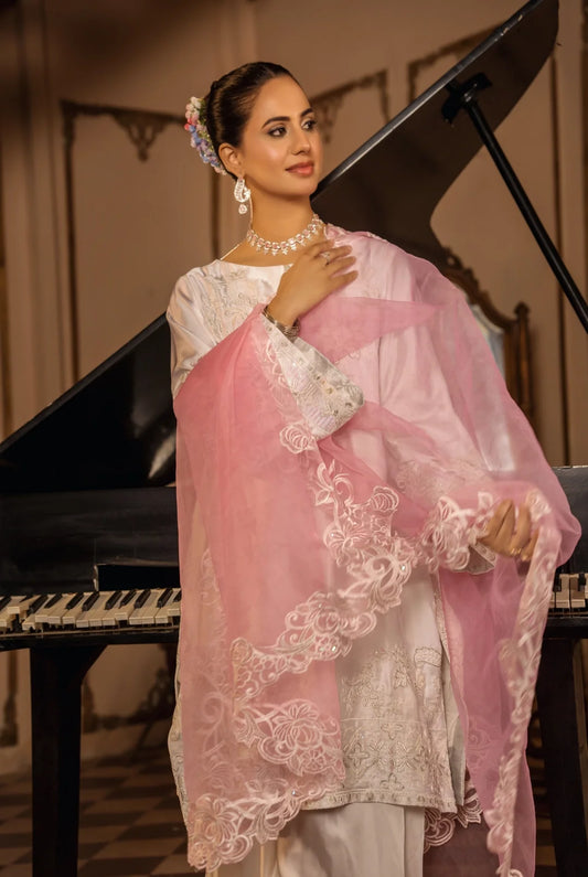 Blush Ivory Etoile