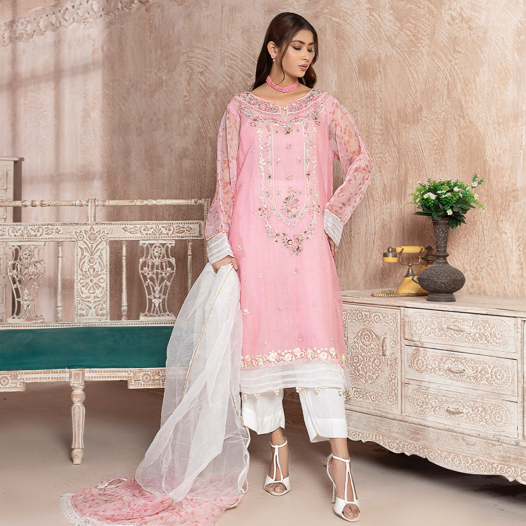 Pink Elegance - Blooming Threads By Noorangi Flat 30% Off Main image