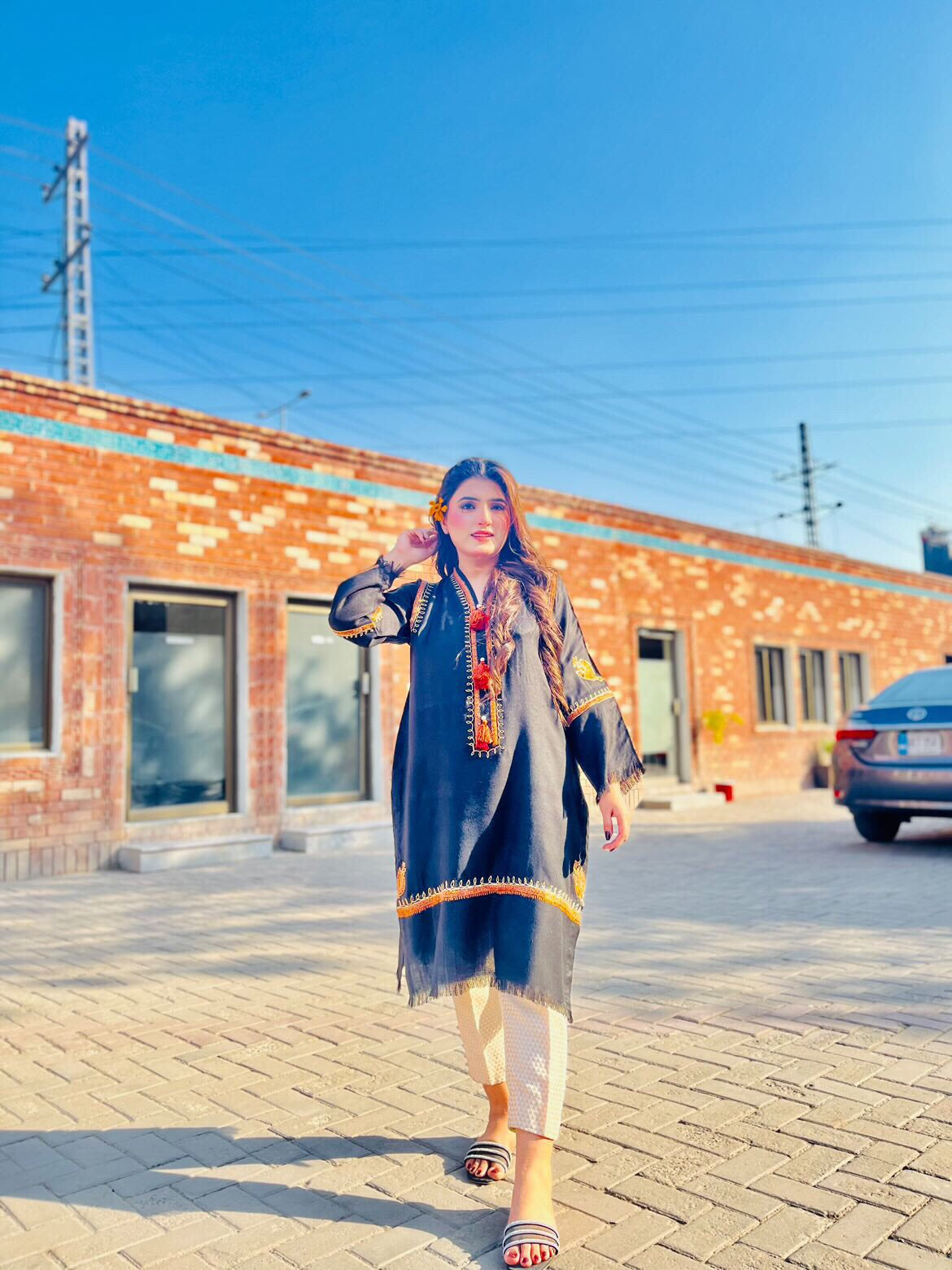 Black pashmina sophisticated shirt