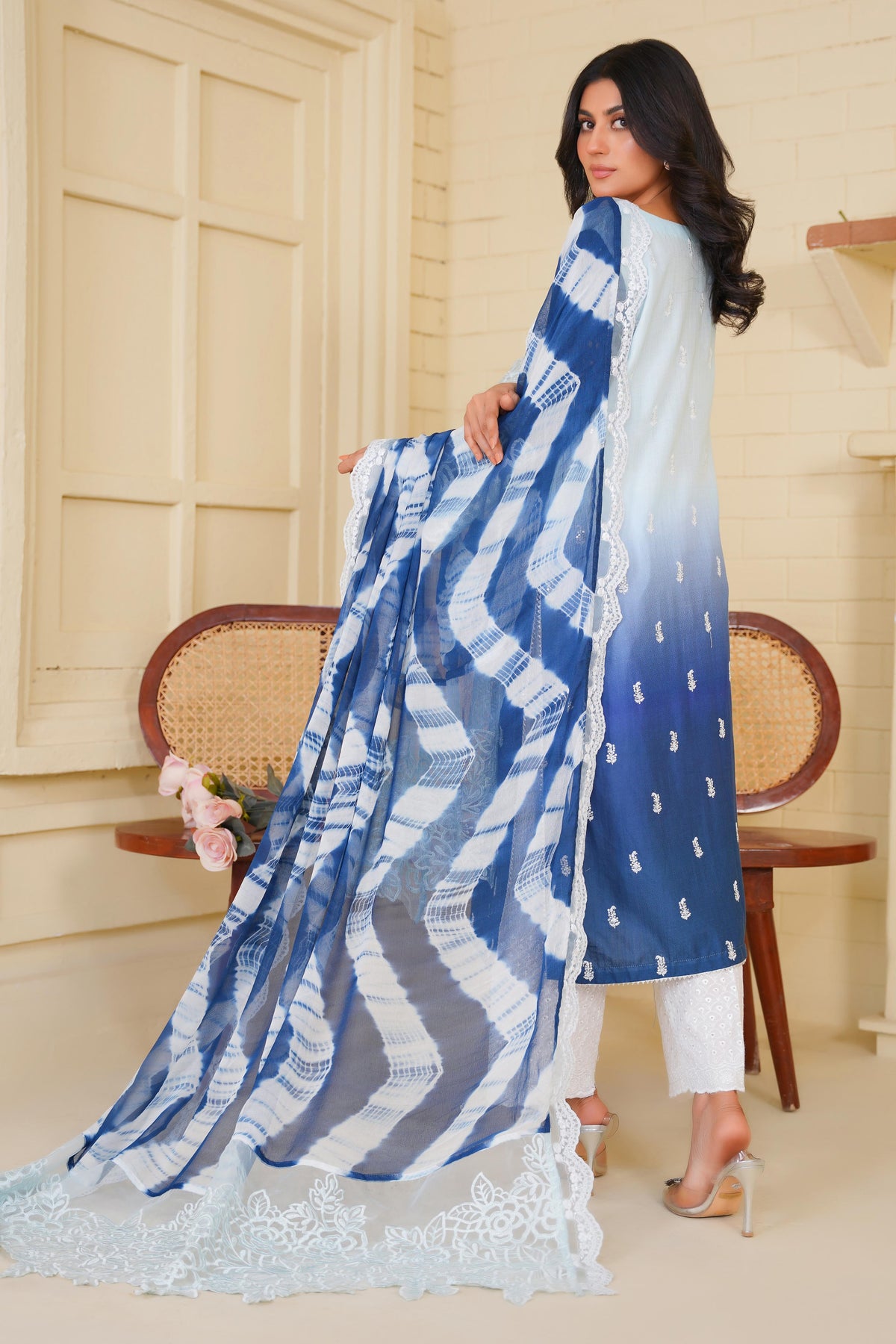 Ocean – A Captivating Ensemble from the Floral Whisper Collection