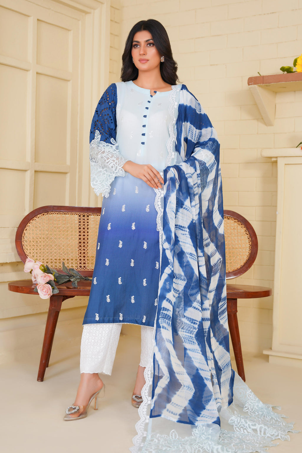 Ocean – A Captivating Ensemble from the Floral Whisper Collection