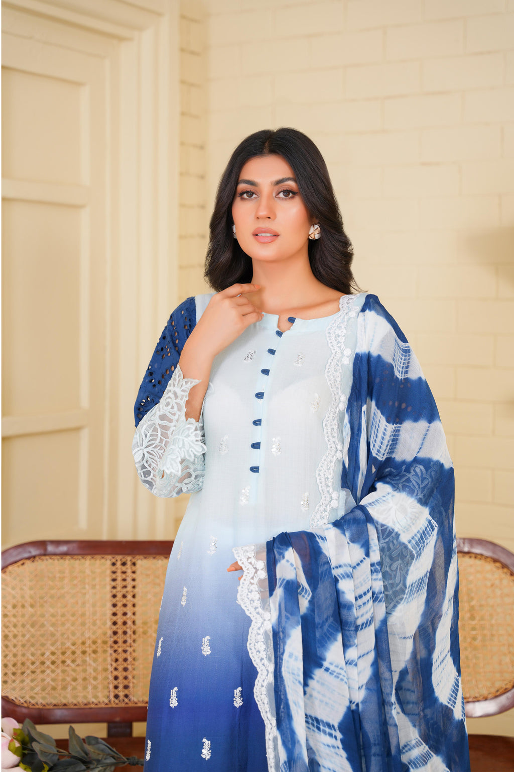 Ocean – A Captivating Ensemble from the Floral Whisper Collection