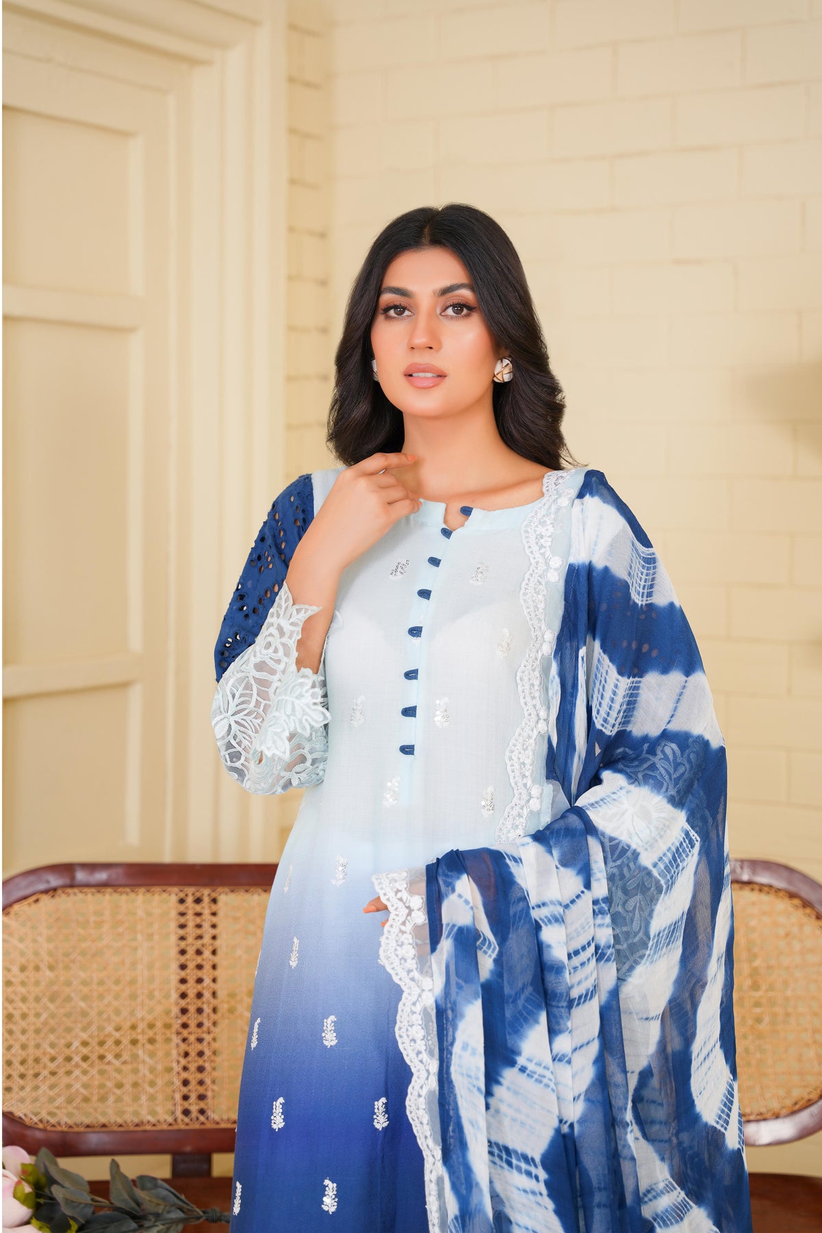 Ocean – A Captivating Ensemble from the Floral Whisper Collection