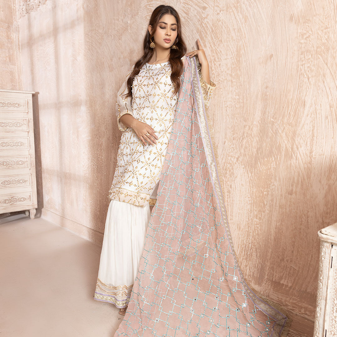 Spiritual Splendor - blooming Threads By Noorangi Flat 30% Off Main image