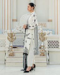 Kamari Flat 40 % Off