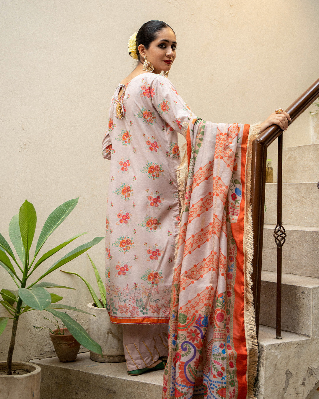 Zar-e-Sufaid Flat 30% Off