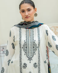 Kamari Flat 40 % Off