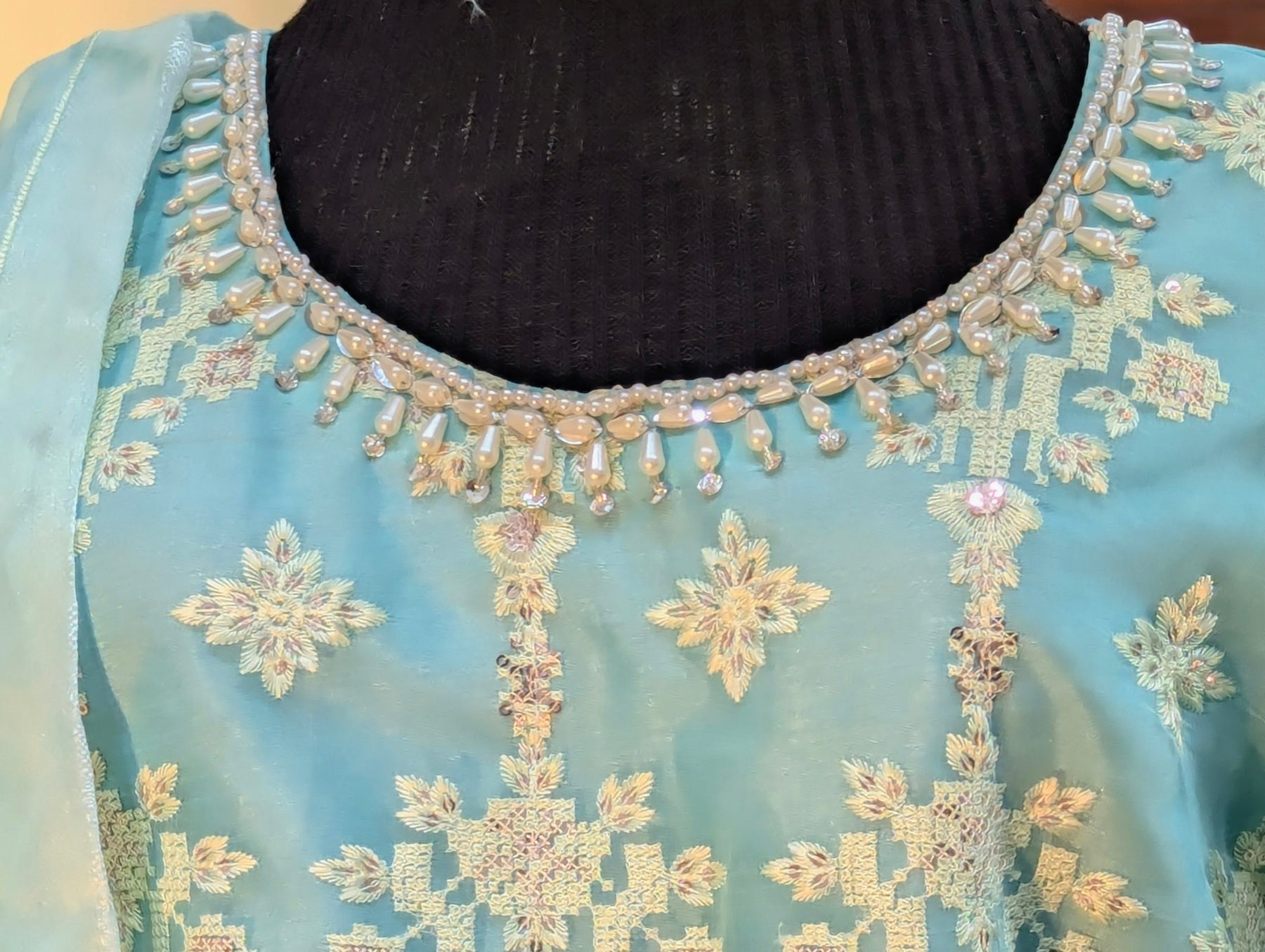 Aftab kinaray (Sea Green)