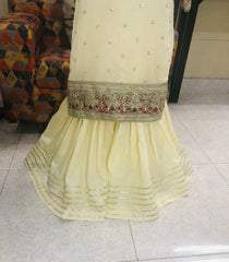 Khakhi Zari