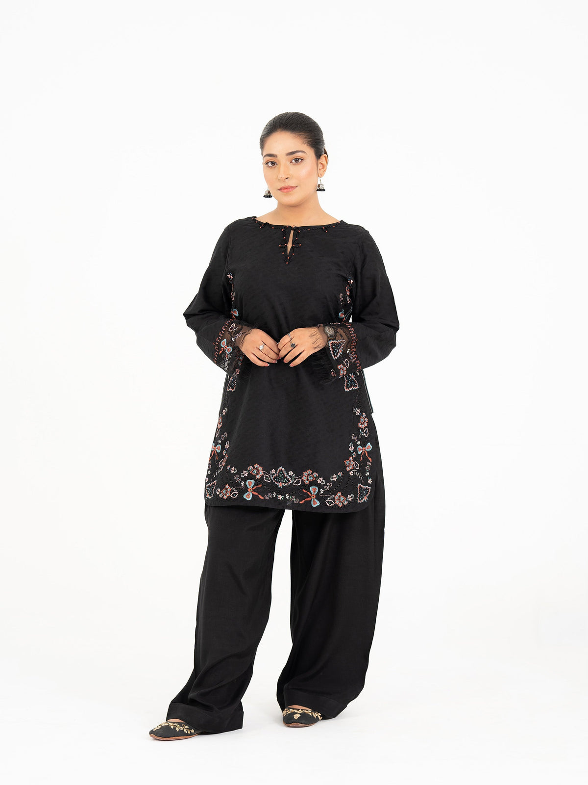 2 PIECE - EMBROIDERED SUIT