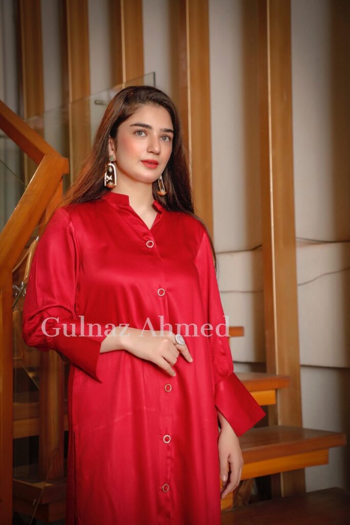 Red Winter Shinny Silk Marina