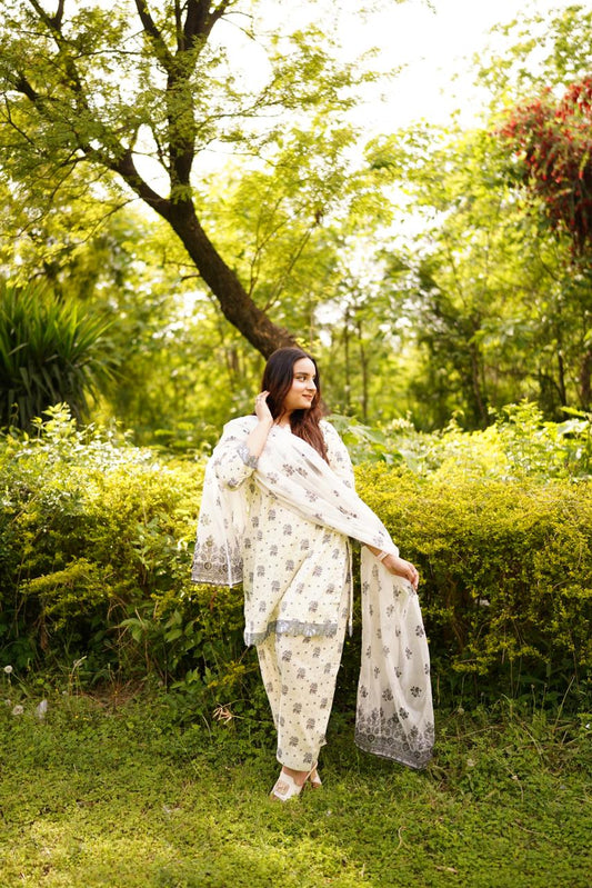 Printed Lawn 3-Piece Stitched Suit with Chiffon Dupatta