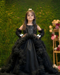 Ferozi Cape Style