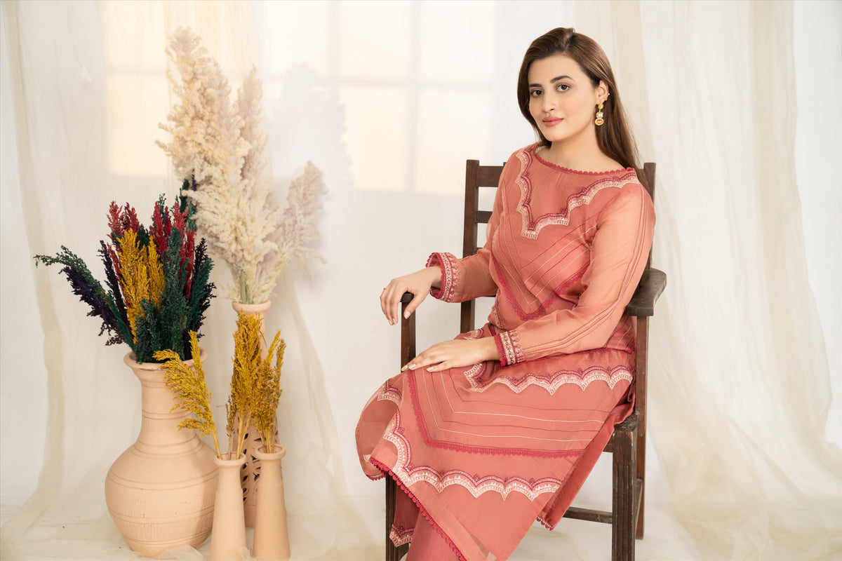 Enchanted Glow - Winter Festive Collection 2022 By Noorangi noorangi